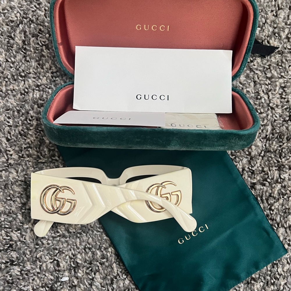 Gucci Sunglasses GG
